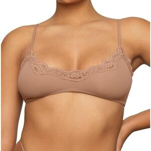 SKIMS Fits Everybody Lace Bralette NWT